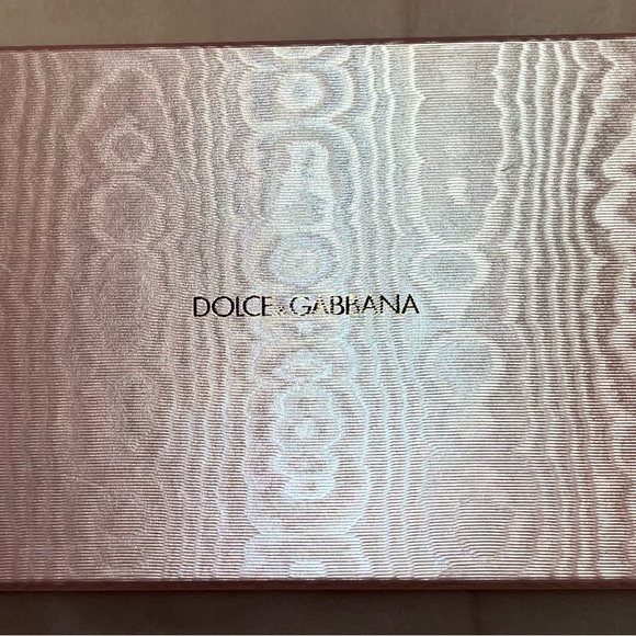 Authentic New Dolce and Gabbana Sunglasses - Picture 9 of 9